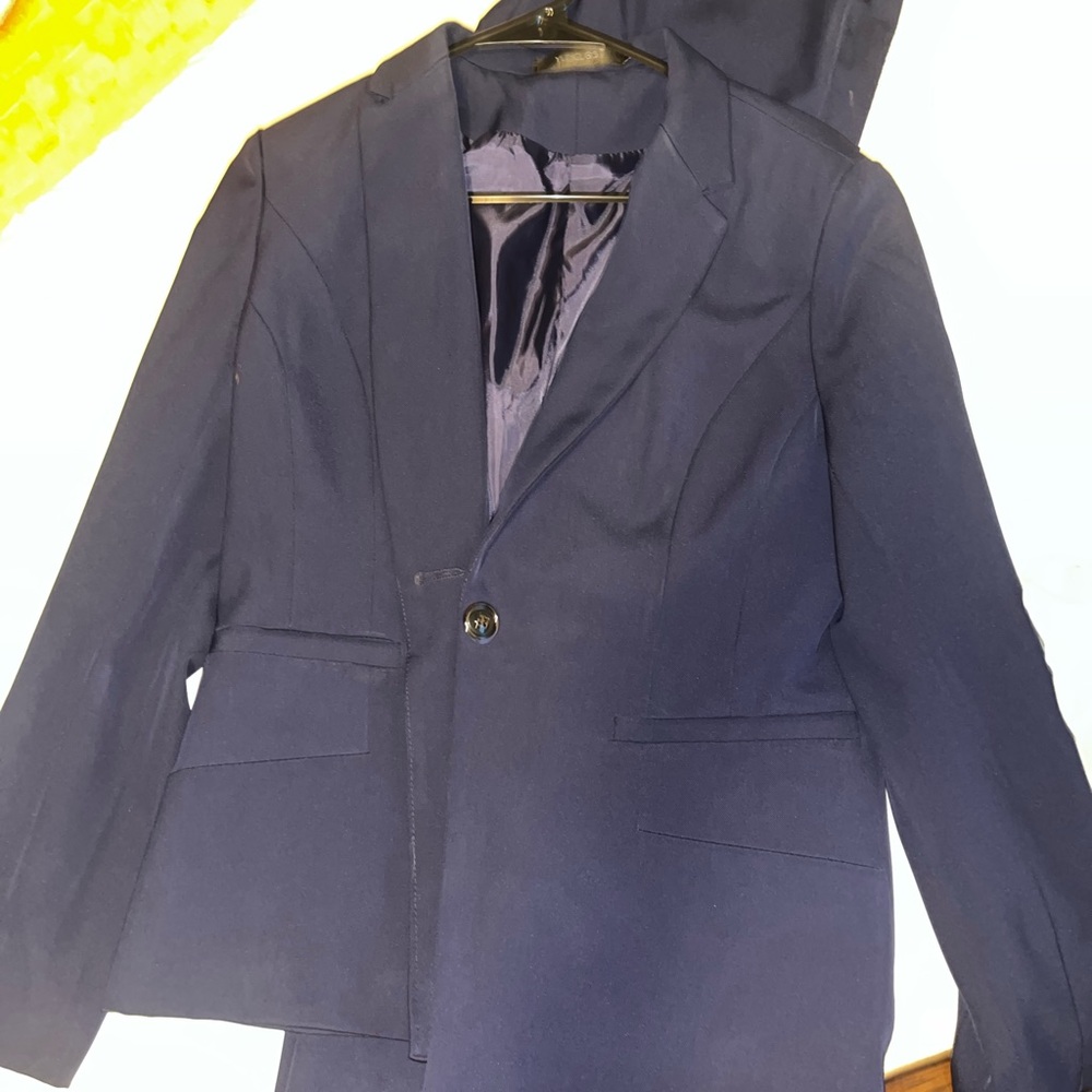 Classic Navy women’s Single-Button Blazer & pants set